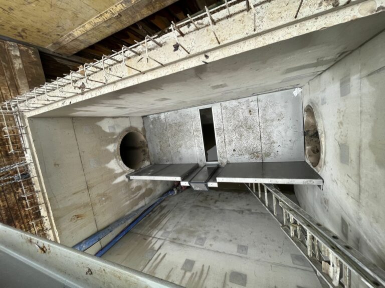 Installation d'un piège à charriage à Lons-le-Saunier