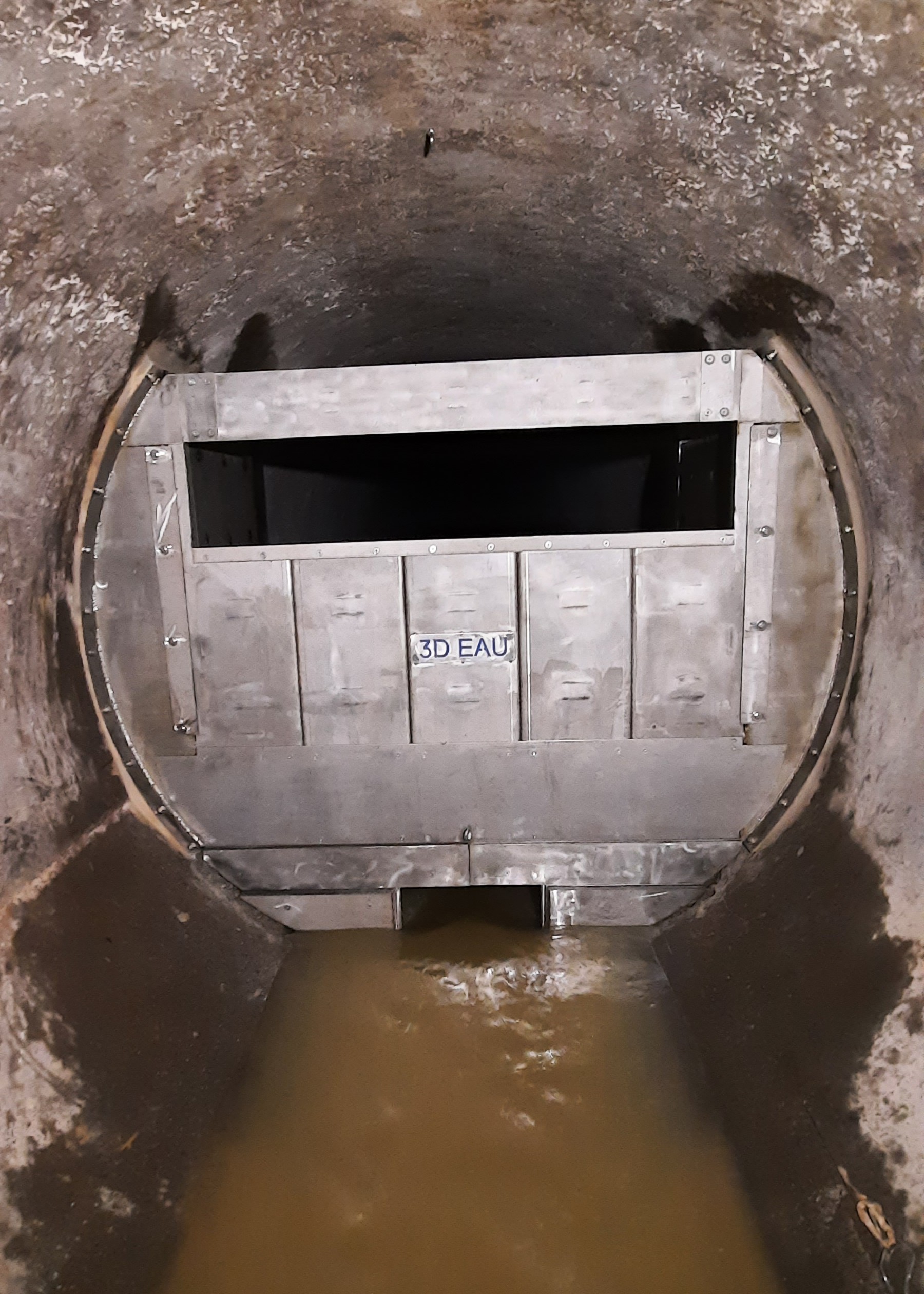 Vanne de stockage et régulation d'Orléans fabriquée par 3D EAU le jour de la pose