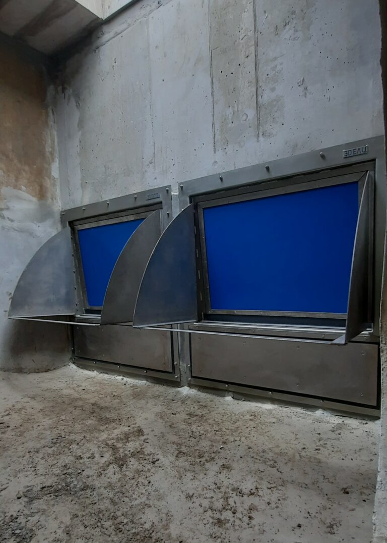 Vue aval des 2 vannes hydrodynamiques Deomatic du DO72